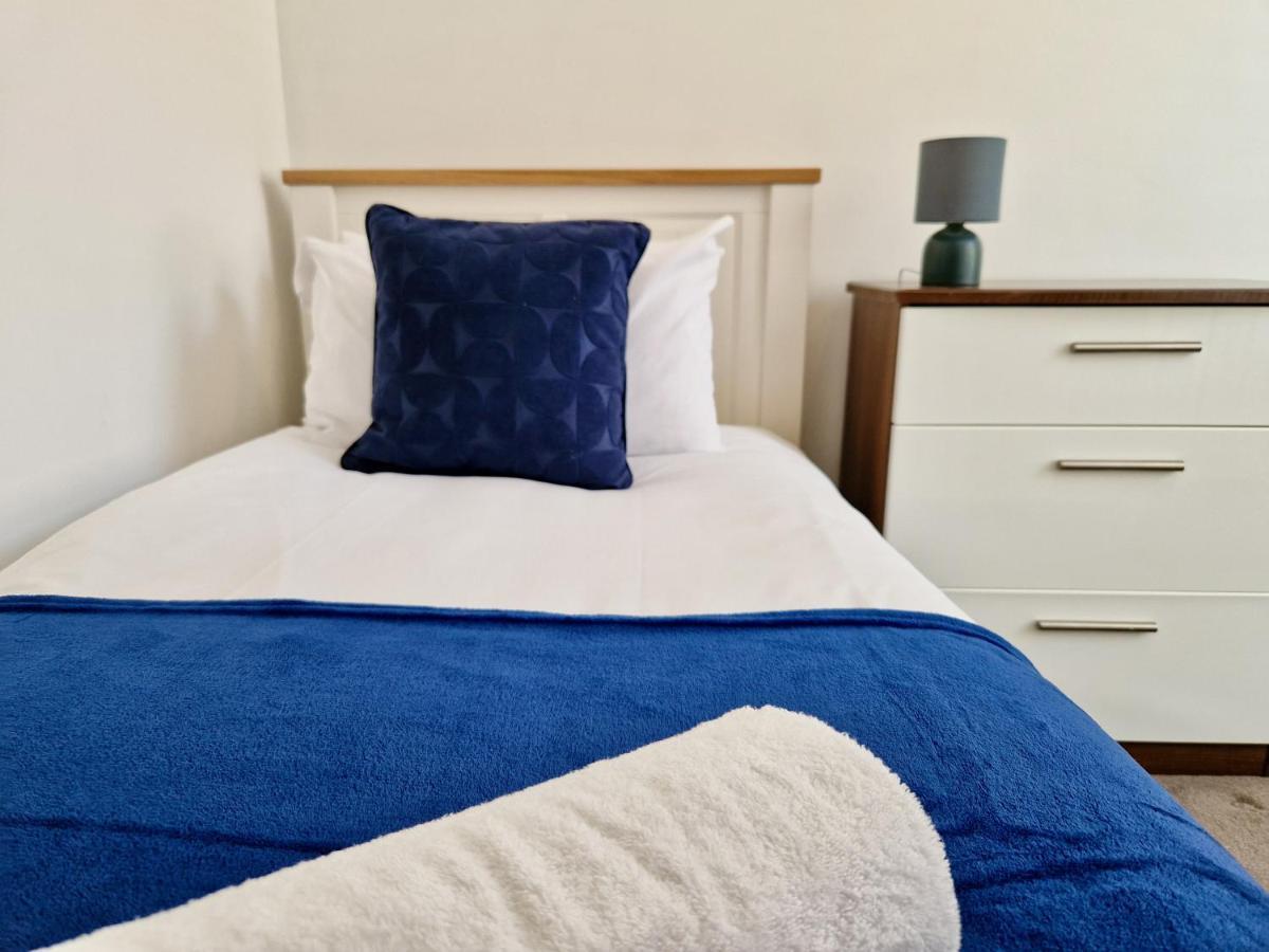 Incredible Private Rooms All With Private Bathrooms In A Fully Serviced House Next To City Centre With Free Parking Coventry Eksteriør bilde